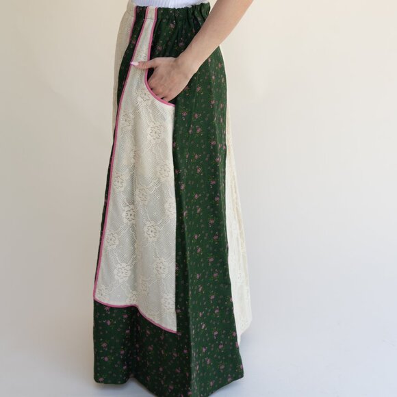 VINTAGE Handmade Floral Skirt - Picture 3 of 4